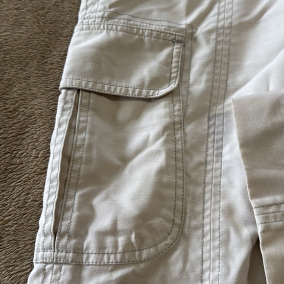 Prana Woman’s Breathe Cargo Capri  Pants - Picture 2 of 12